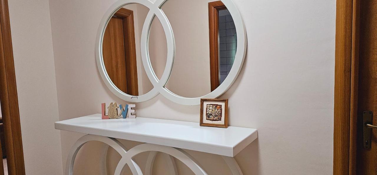 New Bazaar Side Bliss 2 Bed Room Apt With Free Garage Тирана Екстер'єр фото