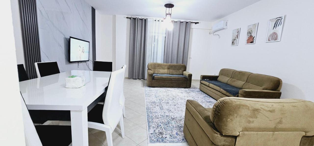 New Bazaar Side Bliss 2 Bed Room Apt With Free Garage Тирана Екстер'єр фото