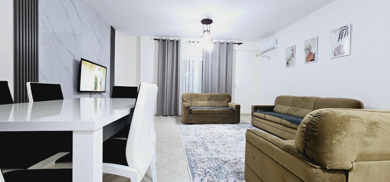 New Bazaar Side Bliss 2 Bed Room Apt With Free Garage Тирана Екстер'єр фото